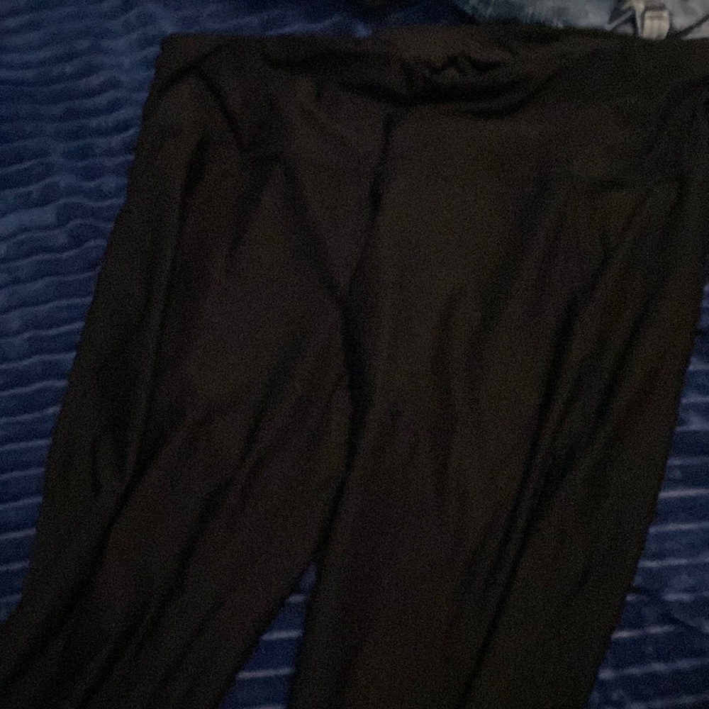 Black leggings